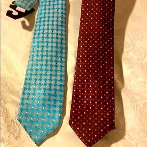 NEW / Ferrecci  / Ties 2Pc